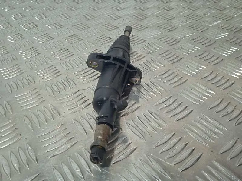 Bombin Embrague para Fiat Ducato Caja Cerr. Techo Sobreelev.(Desde 03.02)
