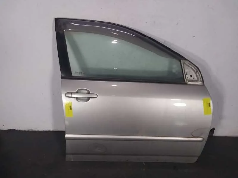 Puerta Delantera Derecha para Toyota Corolla Familiar (E12)