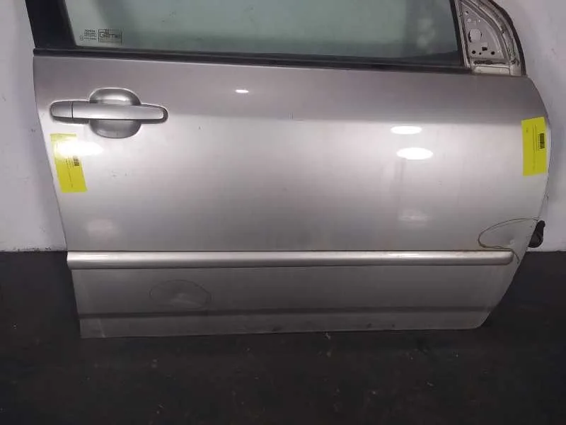 Puerta Delantera Derecha para Toyota Corolla Familiar (E12)