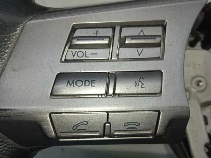Volante para Subaru Legacy Lim. B14