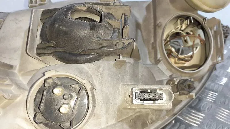 Faro Derecho para Mercedes-Benz Clase A (W168)