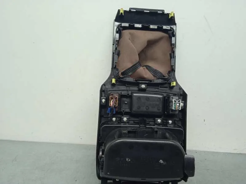 Consola Central para Subaru Legacy Lim. B14