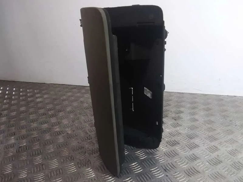 Guantera para Audi Q7 (4L)