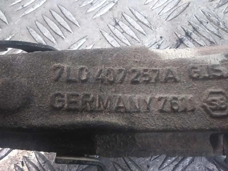 Mangueta Delantera Izquierda para Audi Q7 (4L)