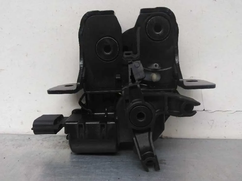 Cerradura Maletero / Porton para Dacia Duster