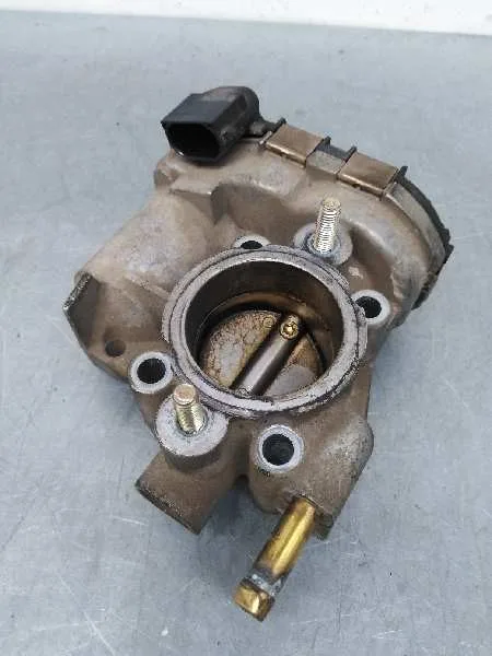 Caja Mariposa para Opel Corsa C