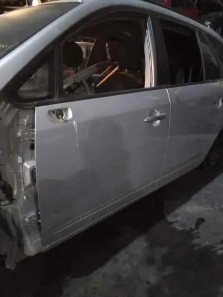 Puerta Delantera Izquierda para Kia Carens (Un)