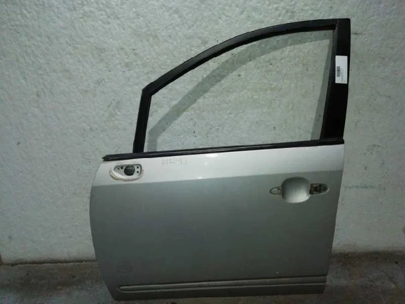 Puerta Delantera Izquierda para Kia Carens (Un)