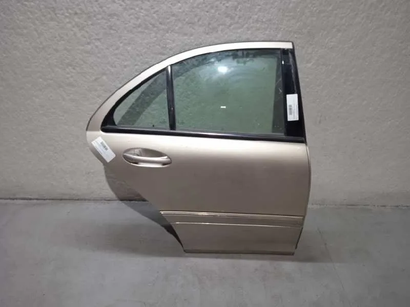 Puerta Trasera Derecha para Mercedes-Benz Clase C (W203) Berlina