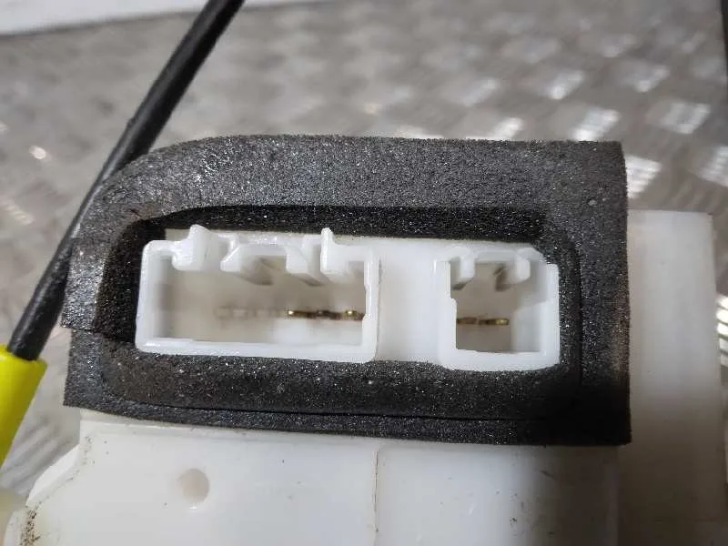 Cerradura Puerta Delantera Derecha para Subaru Impreza G12