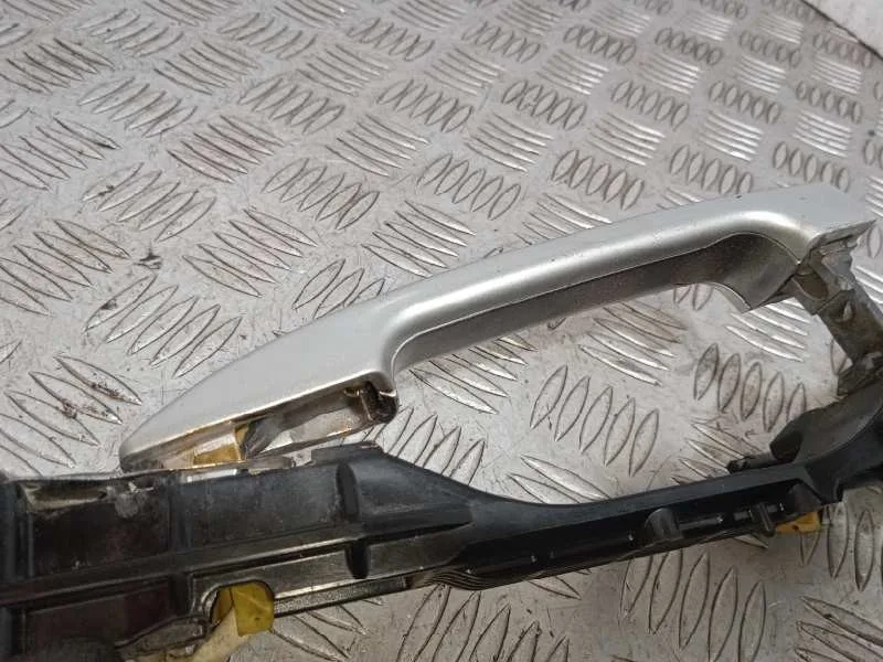 Maneta Exterior Delantera Izquierda para Subaru Impreza G12