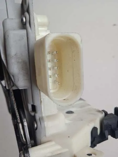 Cerradura Puerta Delantera Izquierda para Volkswagen Passat Lim. (362)