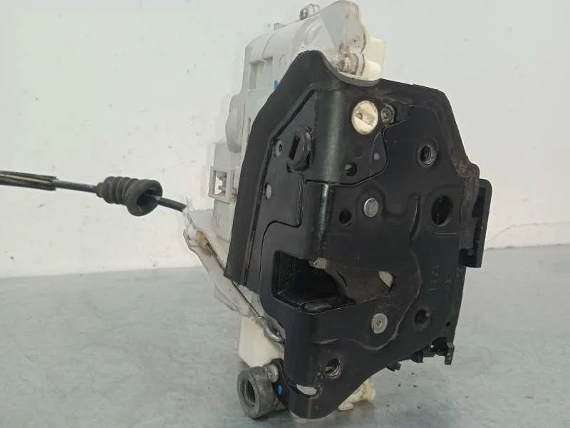 Cerradura Puerta Trasera Derecha para Volkswagen Passat Lim. (362)