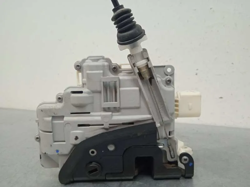 Cerradura Puerta Trasera Izquierda para Volkswagen Passat Lim. (362)