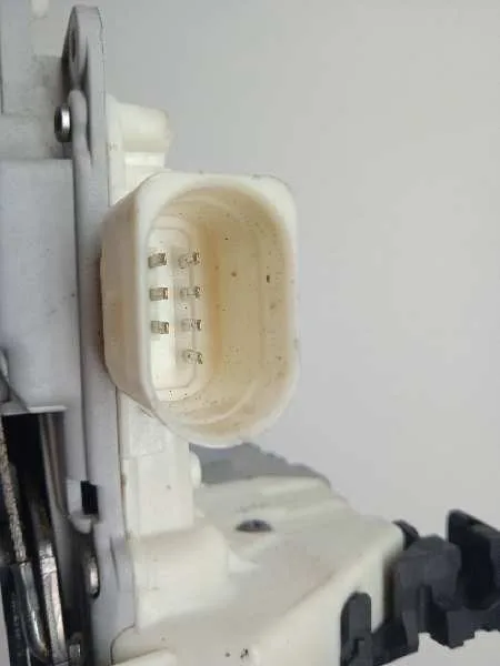 Cerradura Puerta Trasera Izquierda para Volkswagen Passat Lim. (362)