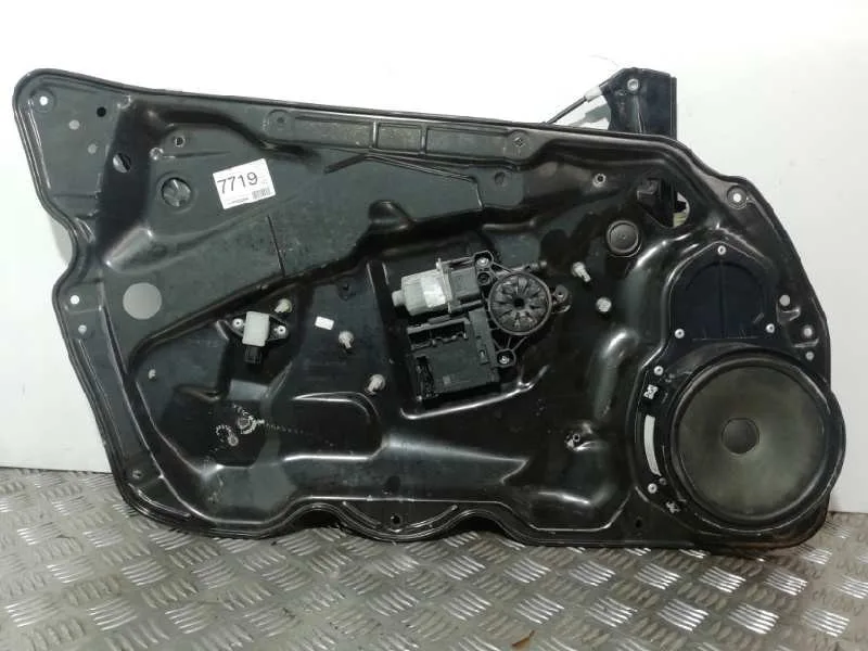 Elevalunas Delantero Izquierdo para Volkswagen Passat Lim. (362)