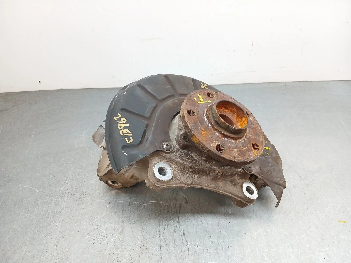 Mangueta Delantera Izquierda para Volkswagen Passat Lim. (362)