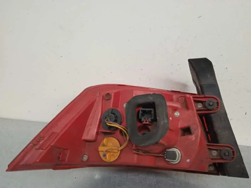 Piloto Trasero Derecho para Volkswagen Passat Lim. (362)