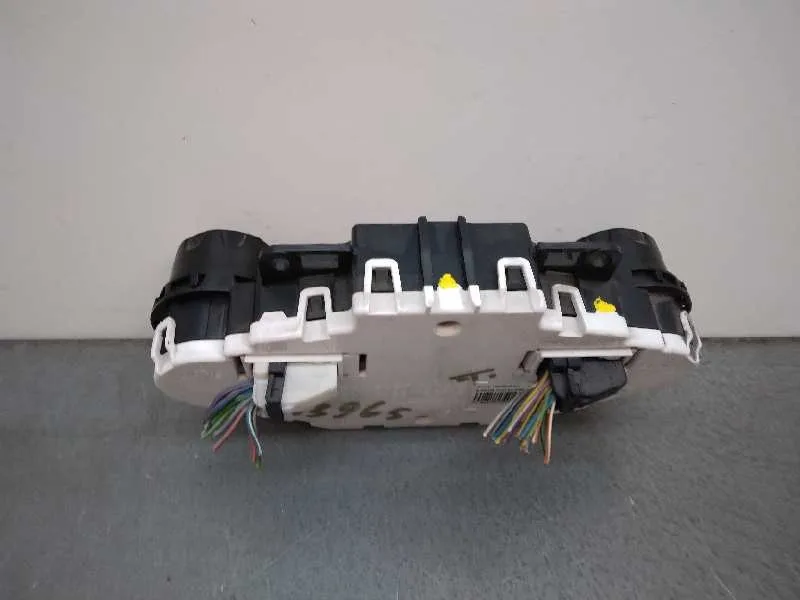 Mando Climatizador para Ford Fiesta (Cb1)