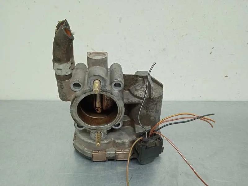 Caja Mariposa para Opel Corsa C
