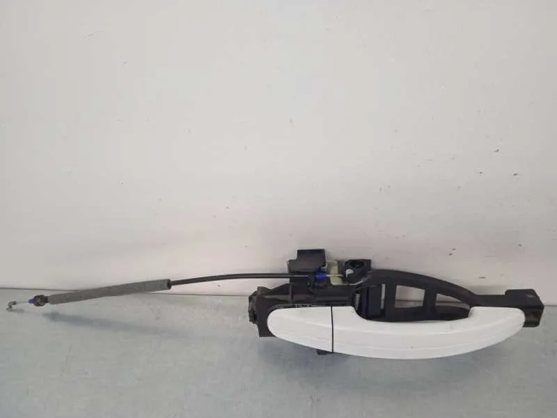 Maneta Exterior Delantera Derecha para Ford Focus Lim.