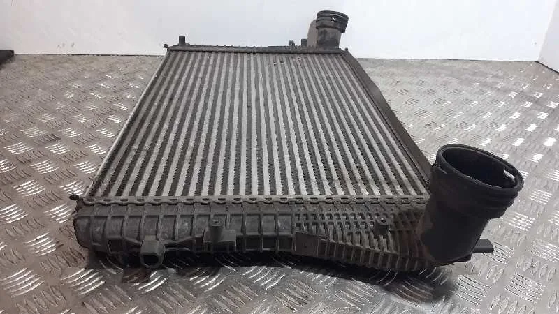 Intercooler para Skoda Octavia Berlina (1Z3)