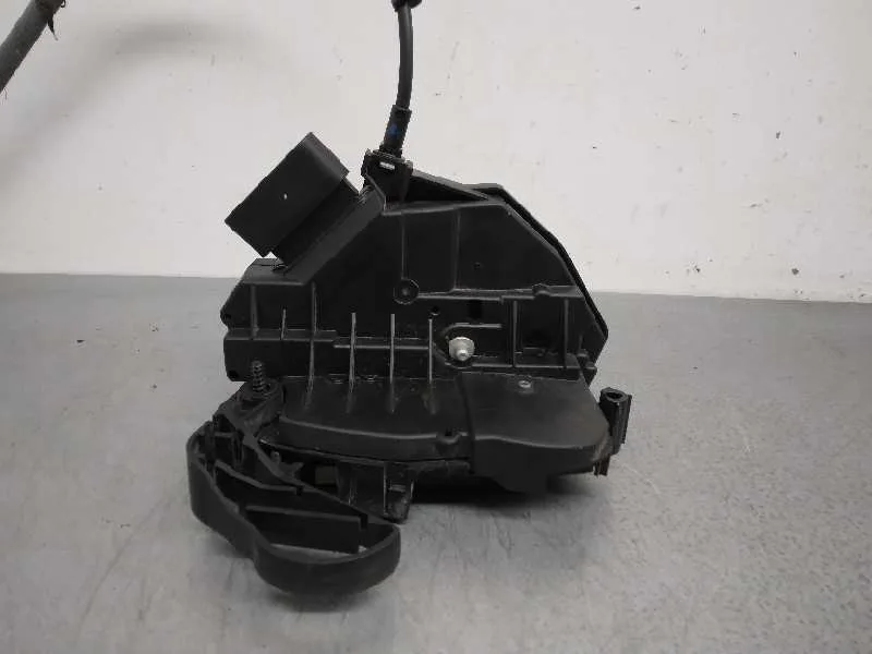 Cerradura Puerta Delantera Izquierda para Ford Focus Lim. (Cb8)
