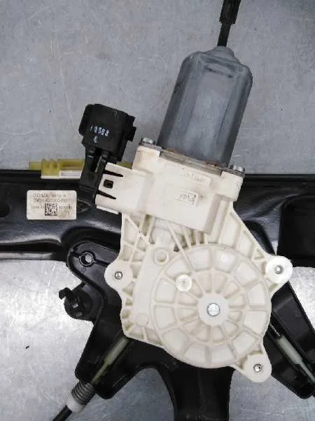 Elevalunas Delantero Derecho para Ford Focus Lim. (Cb8)