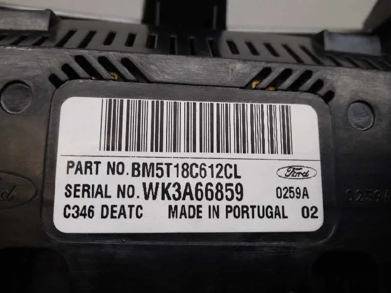 Mando Climatizador para Ford Focus Lim. (Cb8)