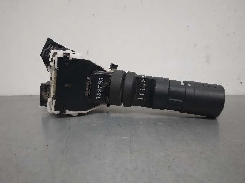 Mando Limpia para Nissan Navara Pick-Up (D40M)
