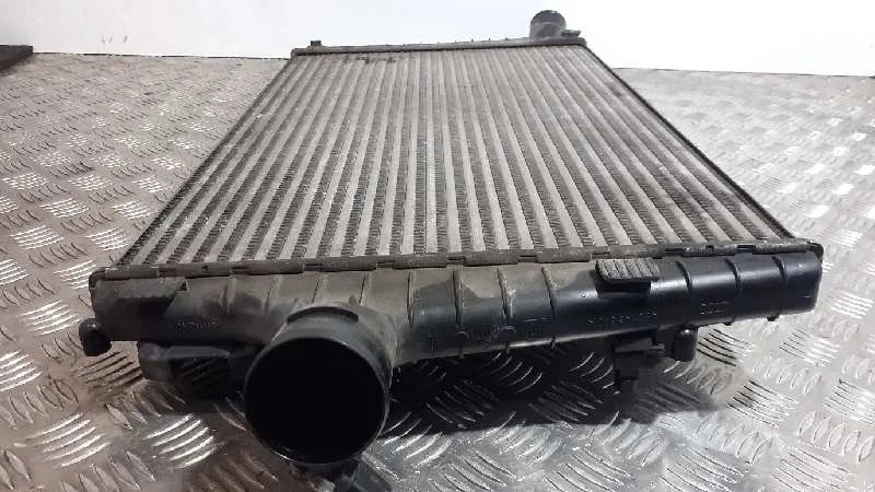 Intercooler para Audi A6 Berlina (4B2)