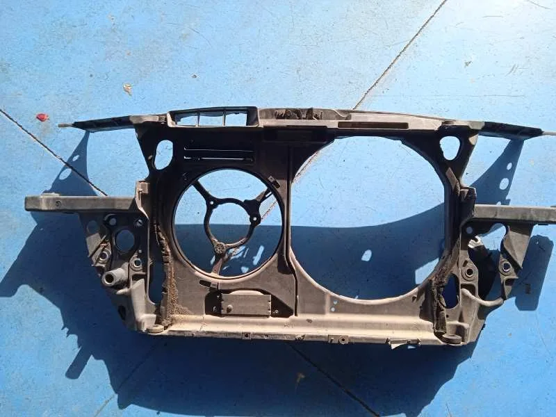 Panel Frontal para Audi A6 Berlina (4B2)