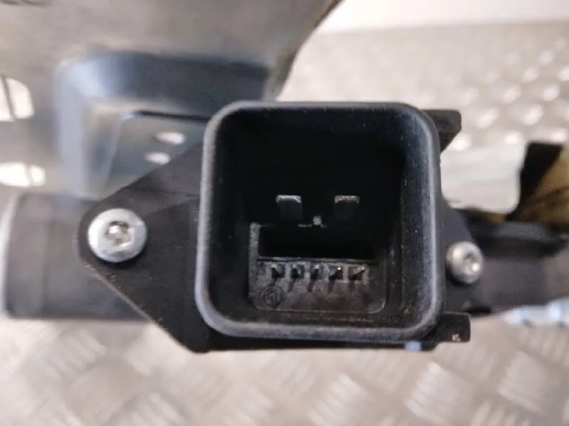 Elevalunas Trasero Derecho para Opel Zafira Tourer