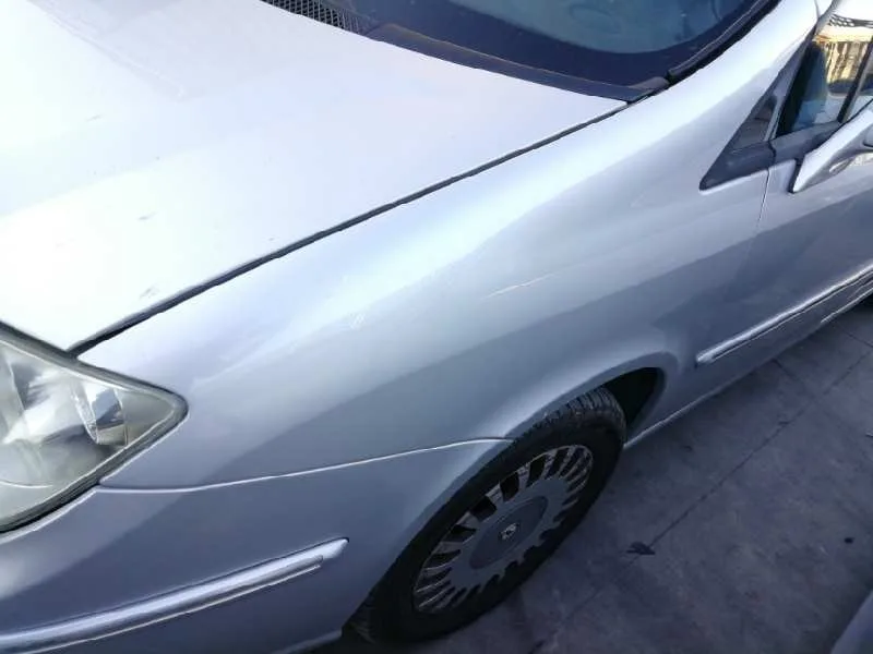 Aleta Delantera Izquierda para Lancia Phedra (180)