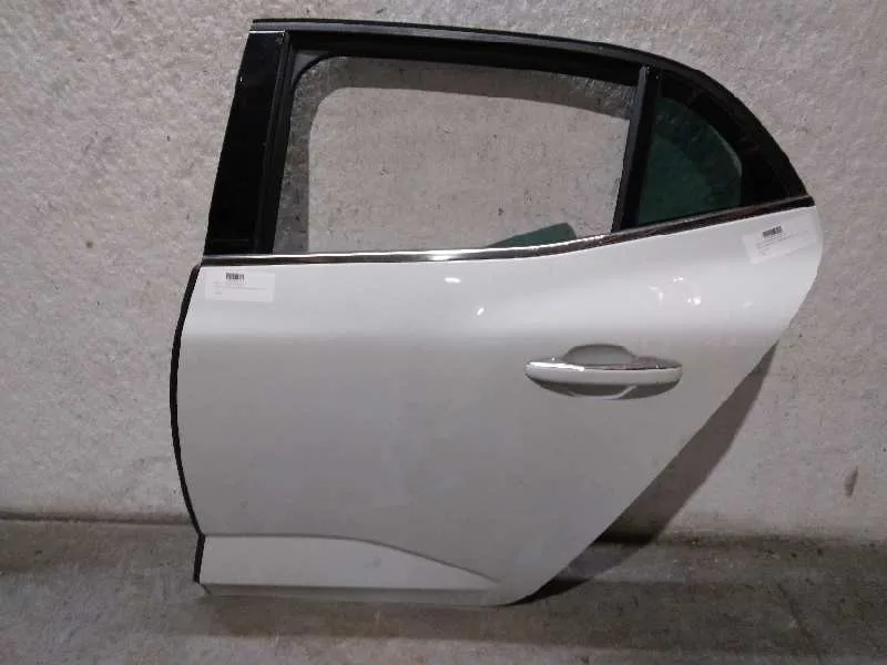 Puerta Trasera Izquierda para Renault Megane Iv Berlina 5P