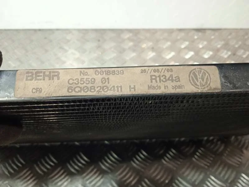 Condensador / Radiador Aire Acondicionado para Volkswagen Polo (9N1)