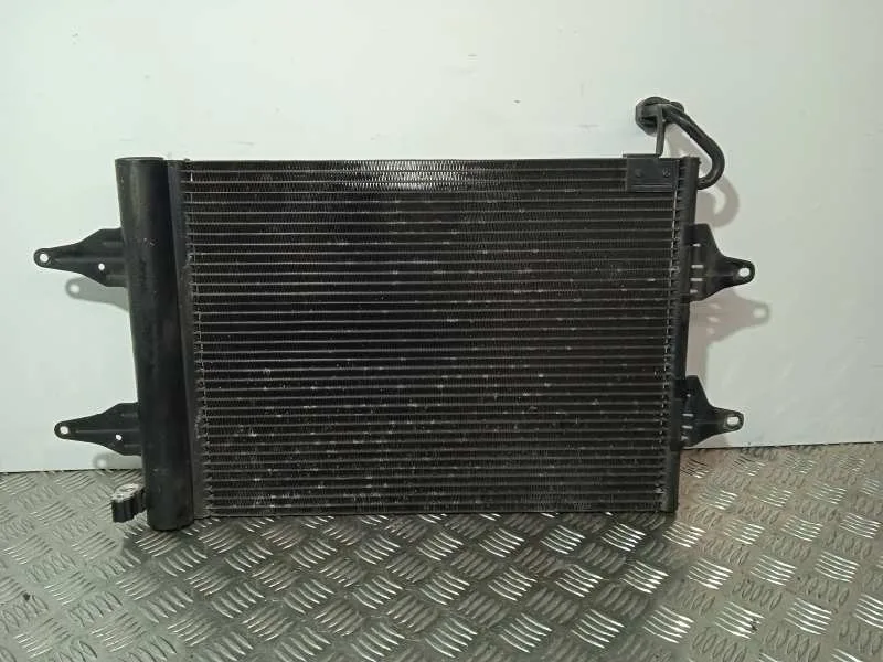 Condensador / Radiador Aire Acondicionado para Volkswagen Polo (9N1)