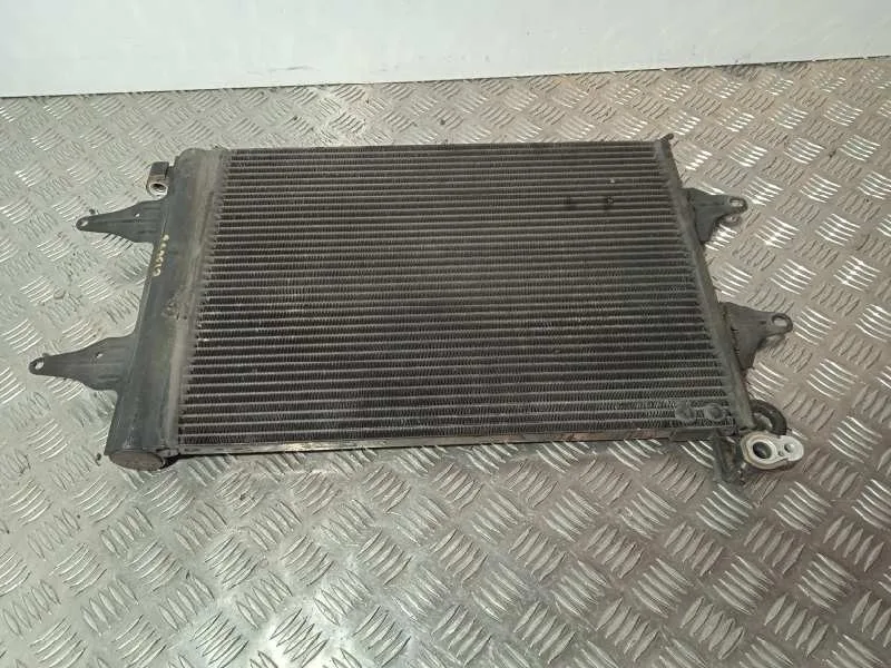 Condensador / Radiador Aire Acondicionado para Volkswagen Polo (9N1)