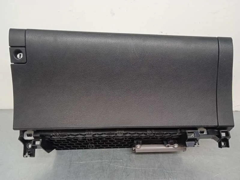 Guantera para Lexus Ct