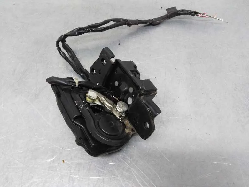 Cerradura Maletero / Porton para Lexus Ct