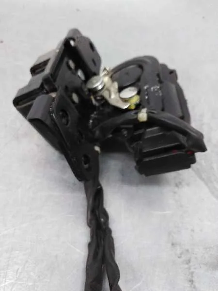 Cerradura Maletero / Porton para Lexus Ct
