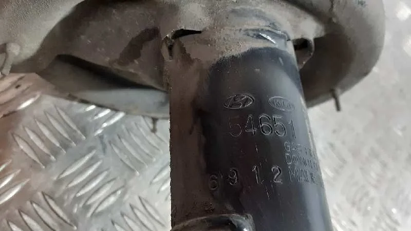 Amortiguador Delantero Izquierdo para Kia Carens (Un)