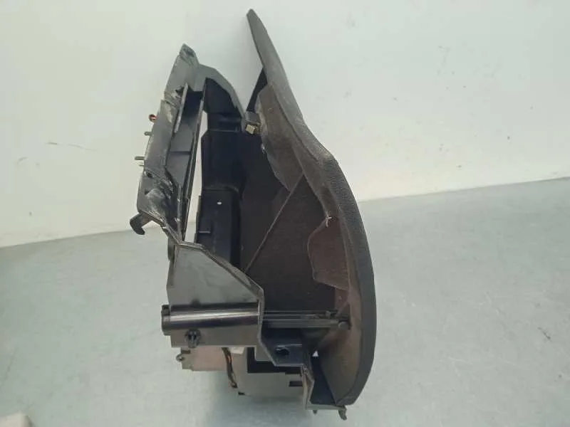 Guantera para Bmw X3 (E83)