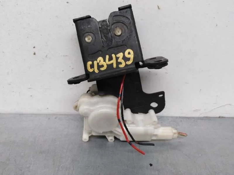 Cerradura Maletero / Porton para Mazda 3 Berlina (Bk)