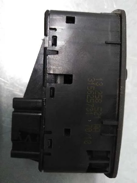 Mando Elevalunas Delantero Izquierdo para Opel Corsa D