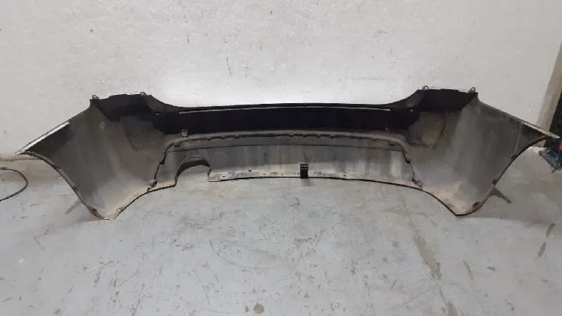 Paragolpes Trasero para Kia Carens (Un)