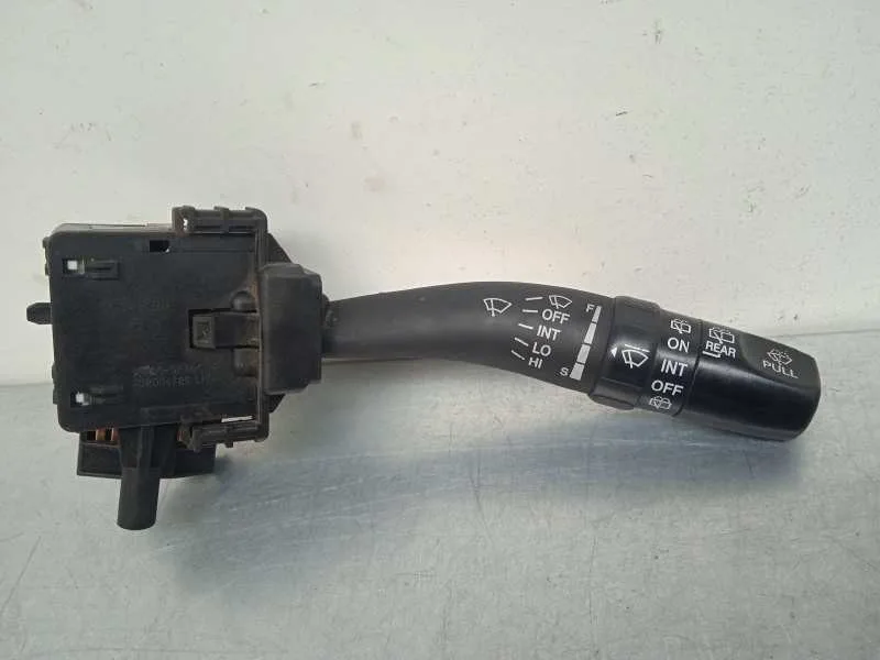 Mando Limpia para Kia Carens (Un)