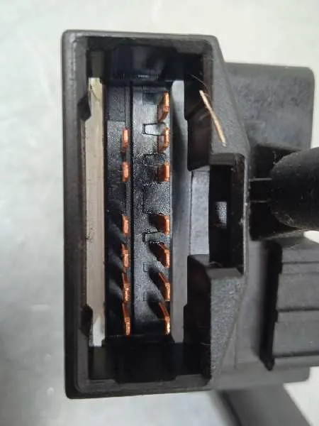 Mando Limpia para Kia Carens (Un)