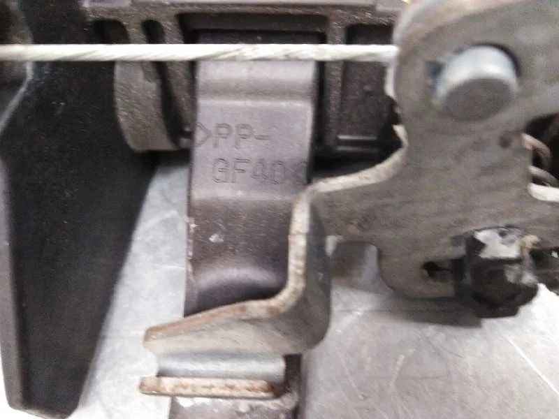 Maneta Exterior Porton para Mazda 3 Berlina (Bk)