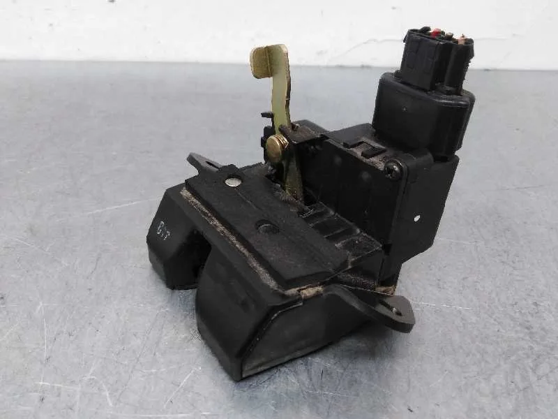 Cerradura Maletero / Porton para Kia Carens (Un)